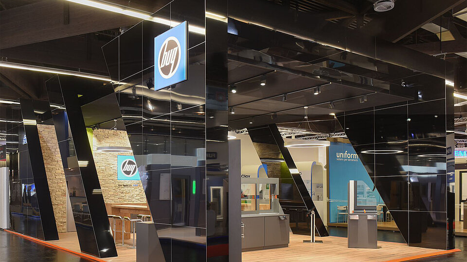 Side view of the BUG booth at the exhibition BAU 2017