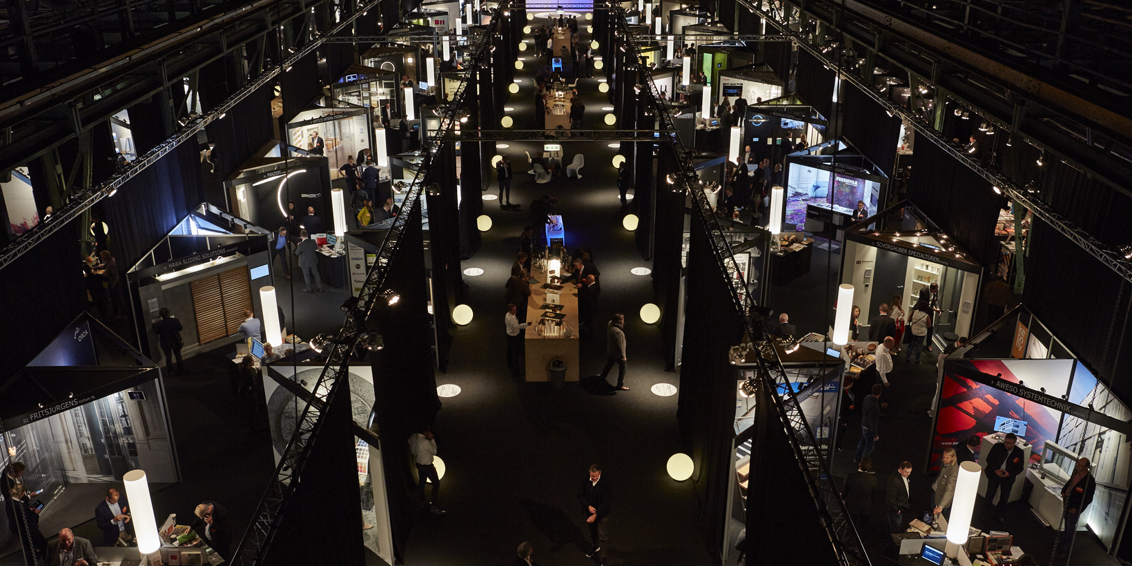 Überblick der Architect@Work Veranstaltung: Messestände von oben
