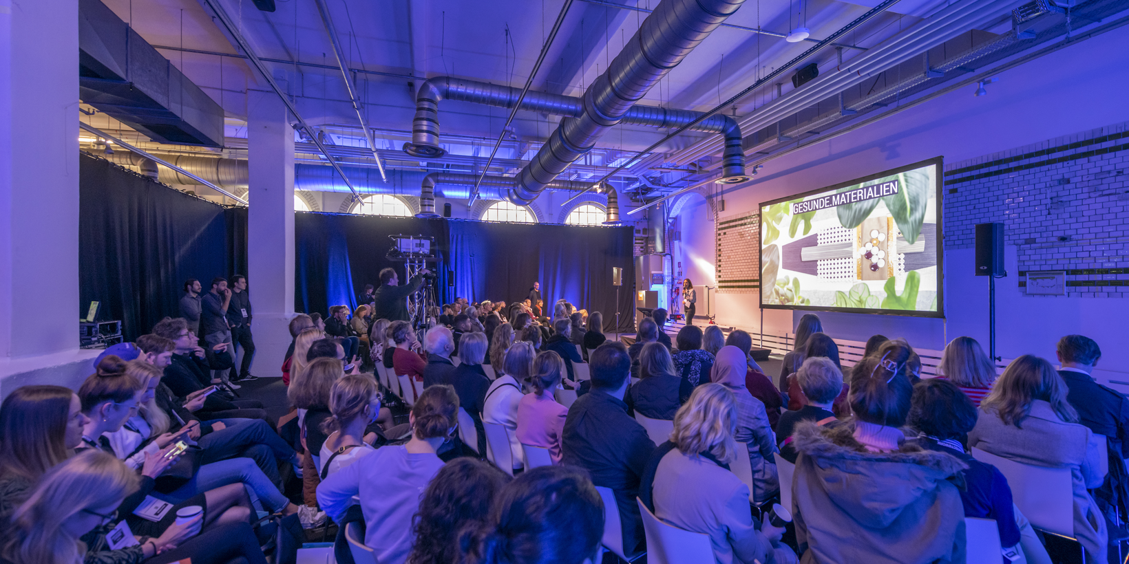 Personengruppe beim Fachvortrag bei Architect@Work Veranstaltung in Berlin