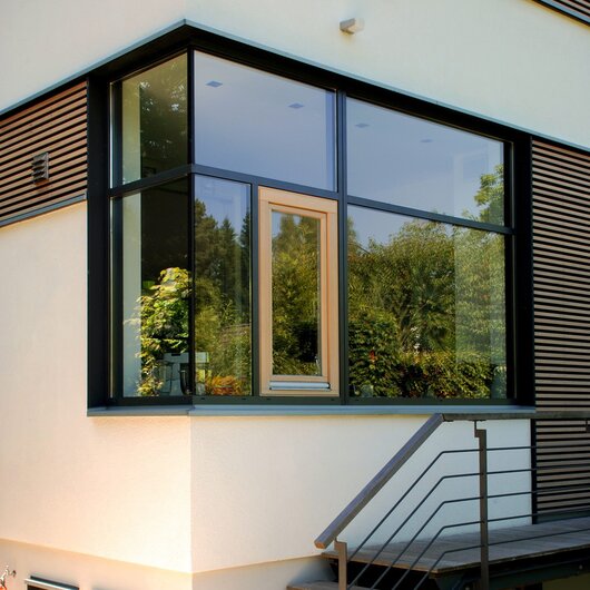 Holzfenster mit Wettesschutz von BUG | © FRESAND GmbH