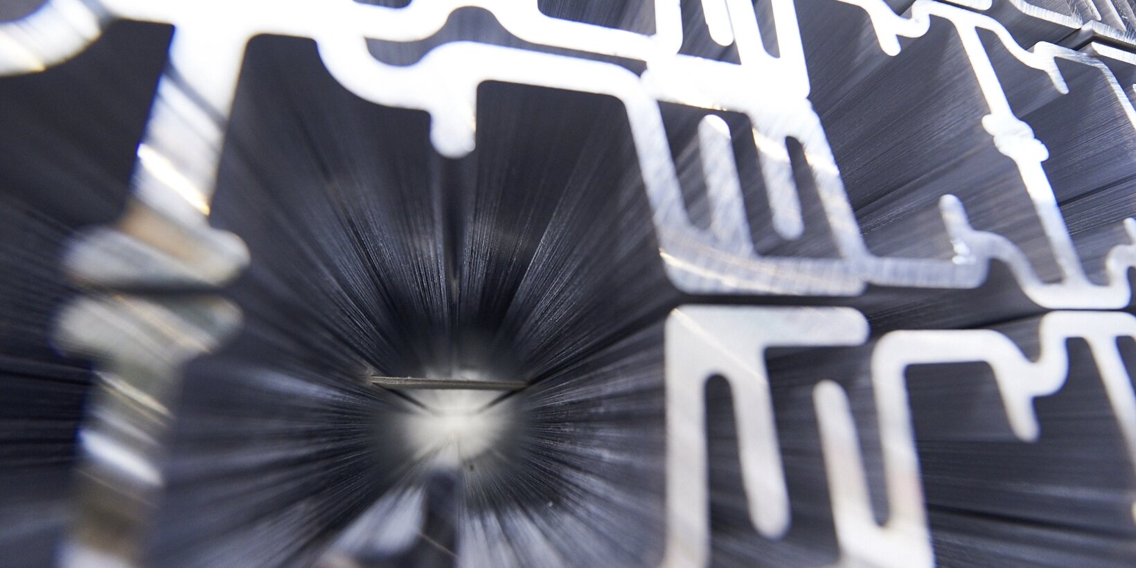 Querschnitt von stranggepressten Aluminiumprofilen aus Bitterfeld