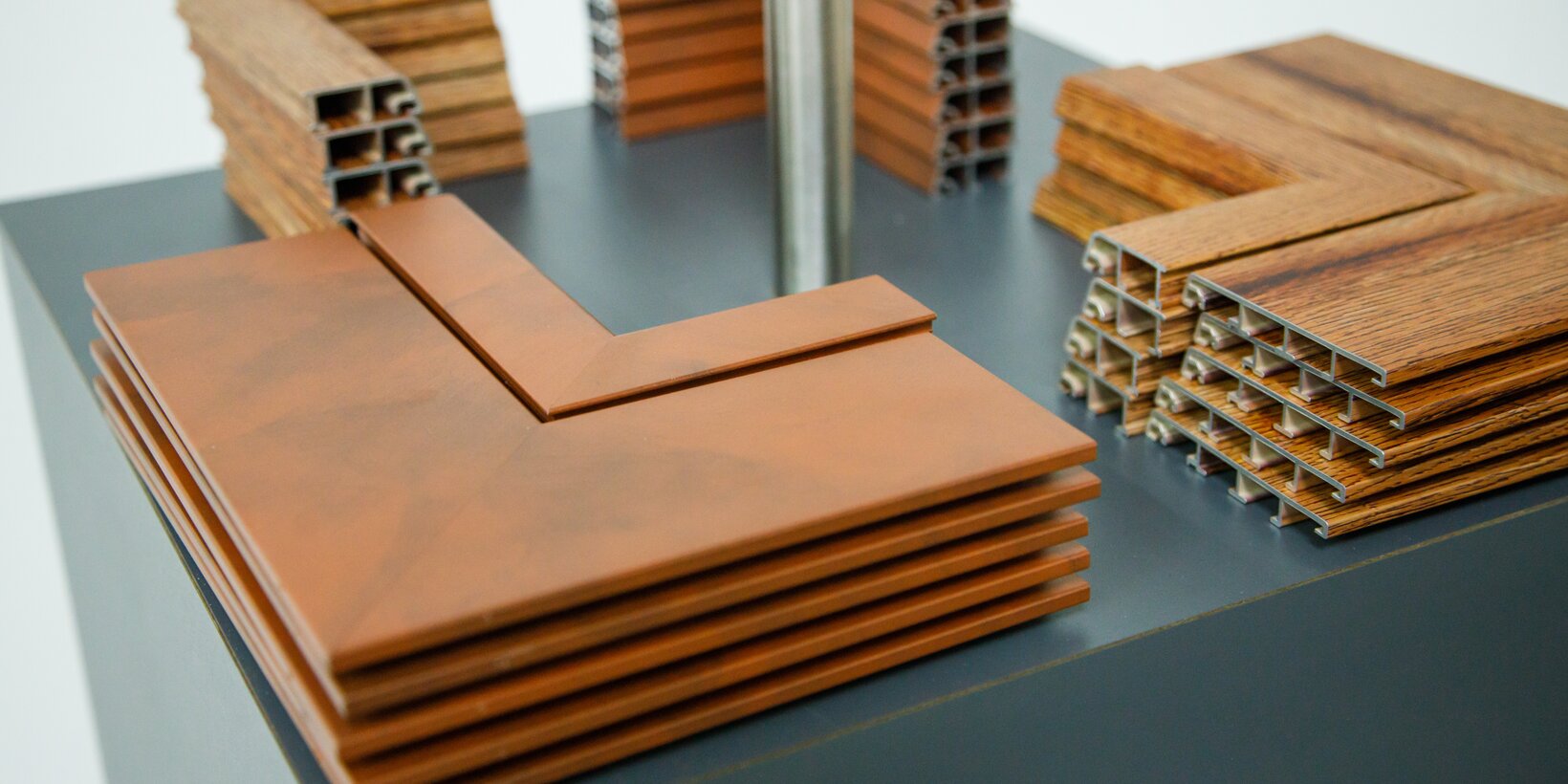 Aluminiumrahmenprofile in Dekoroberfläche für Holz-Aluminium-Fenster von BUG